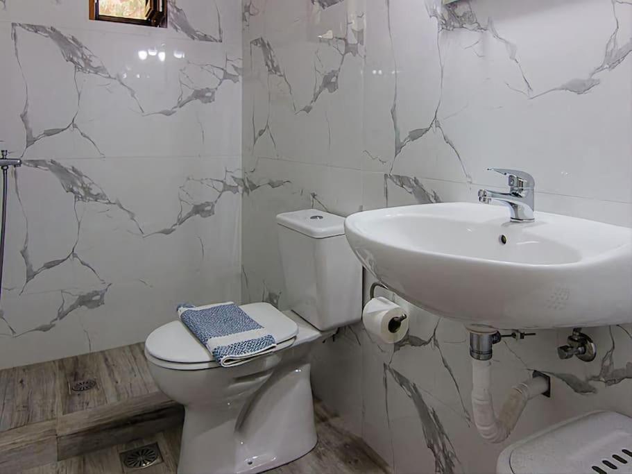 Modern One Bedroom Beachside Holiday home Hersonissos (Crete)