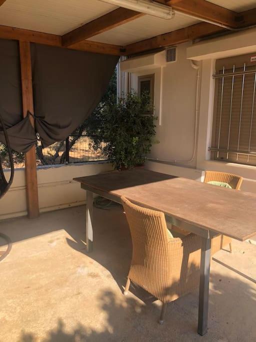 Modern One Bedroom Beachside *