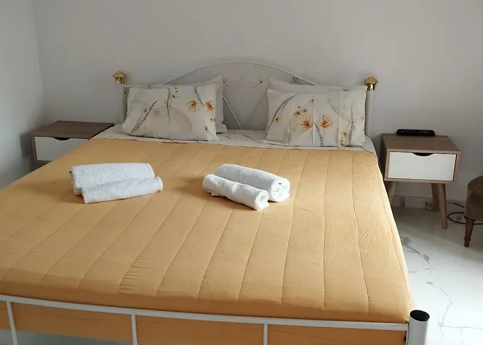 Hersonissos Modern One Bedroom Apartment Beachside