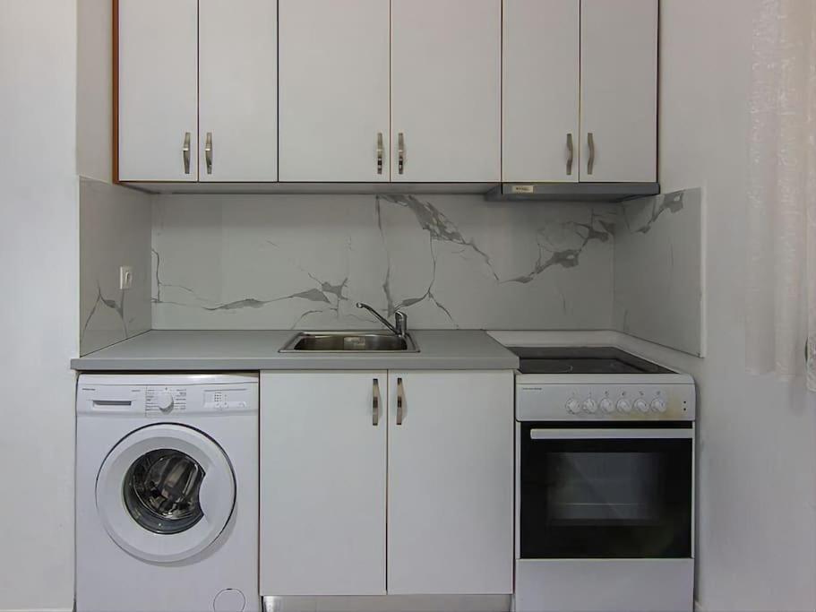 בית נופש Modern One Bedroom Beachside